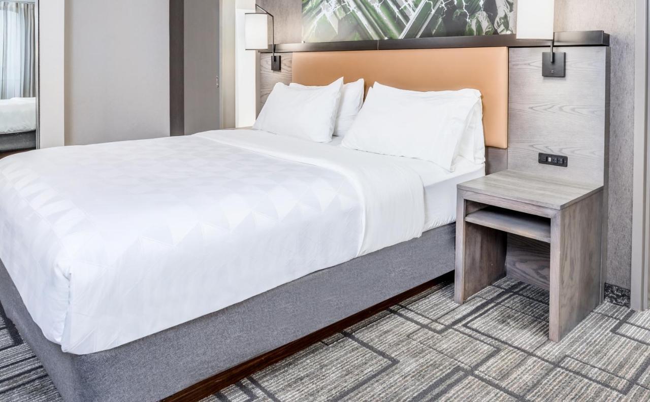 Holiday Inn Lafayette-City Centre By Ihg Exterior photo