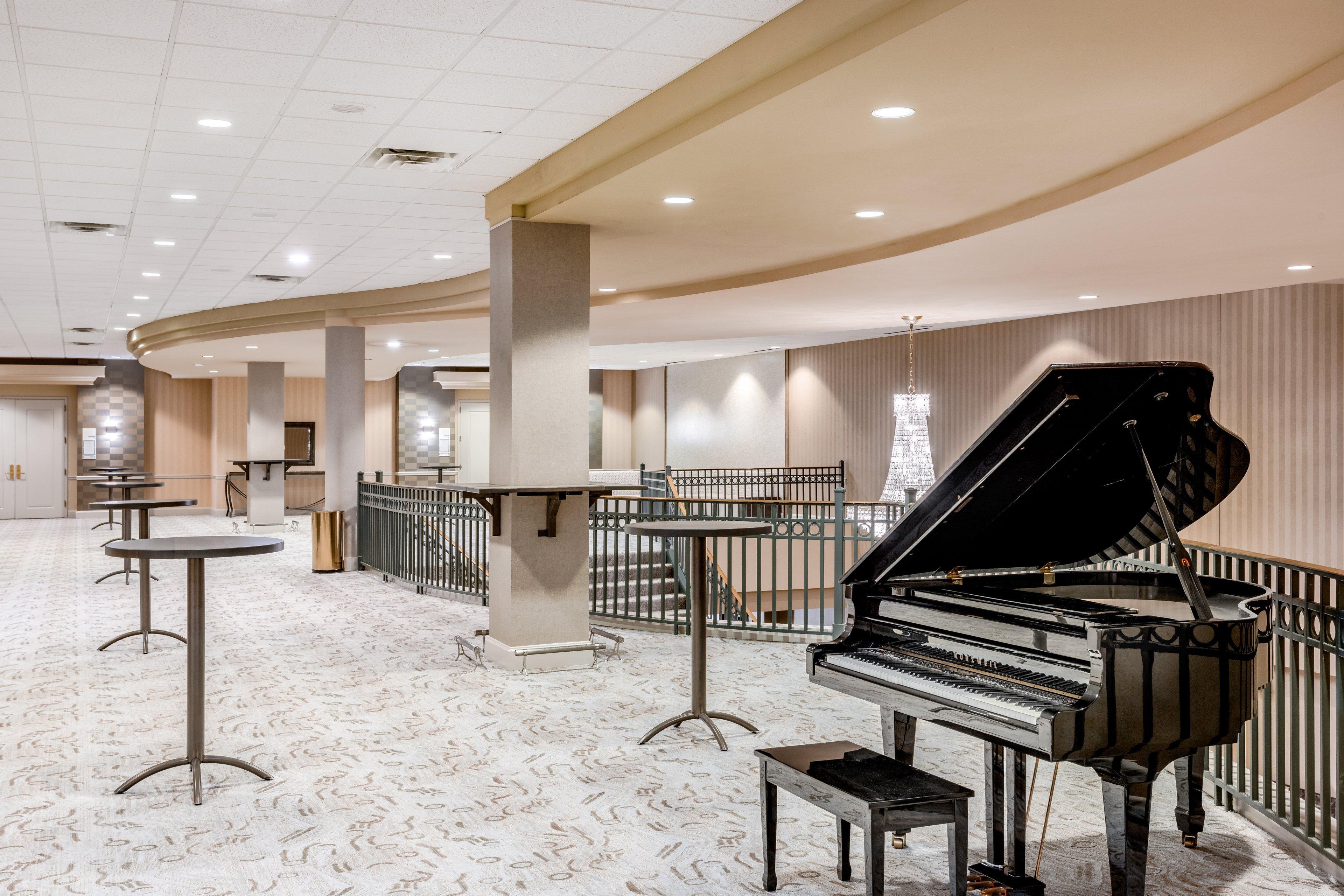 Holiday Inn Lafayette-City Centre By Ihg Exterior photo