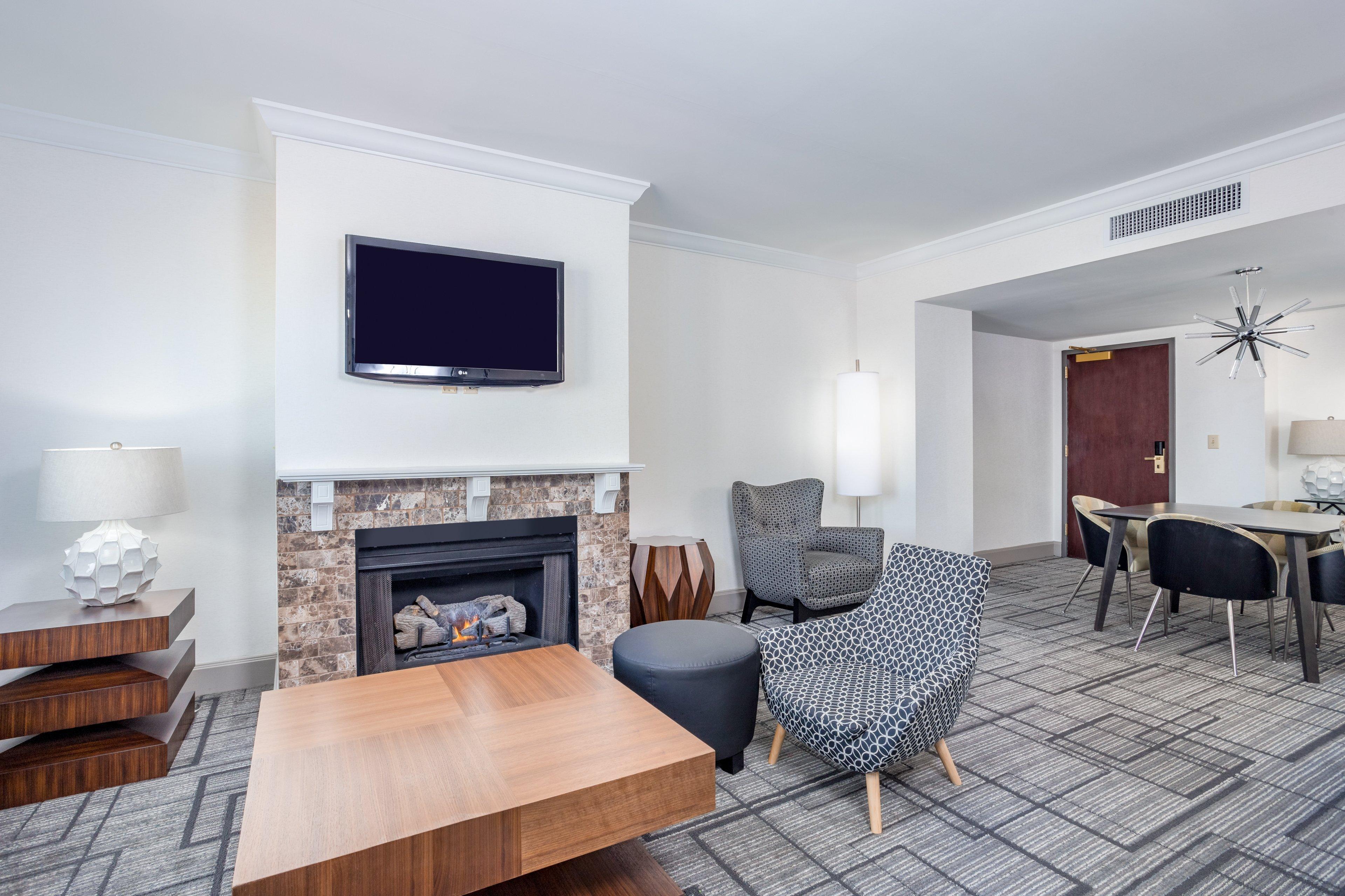 Holiday Inn Lafayette-City Centre By Ihg Exterior photo