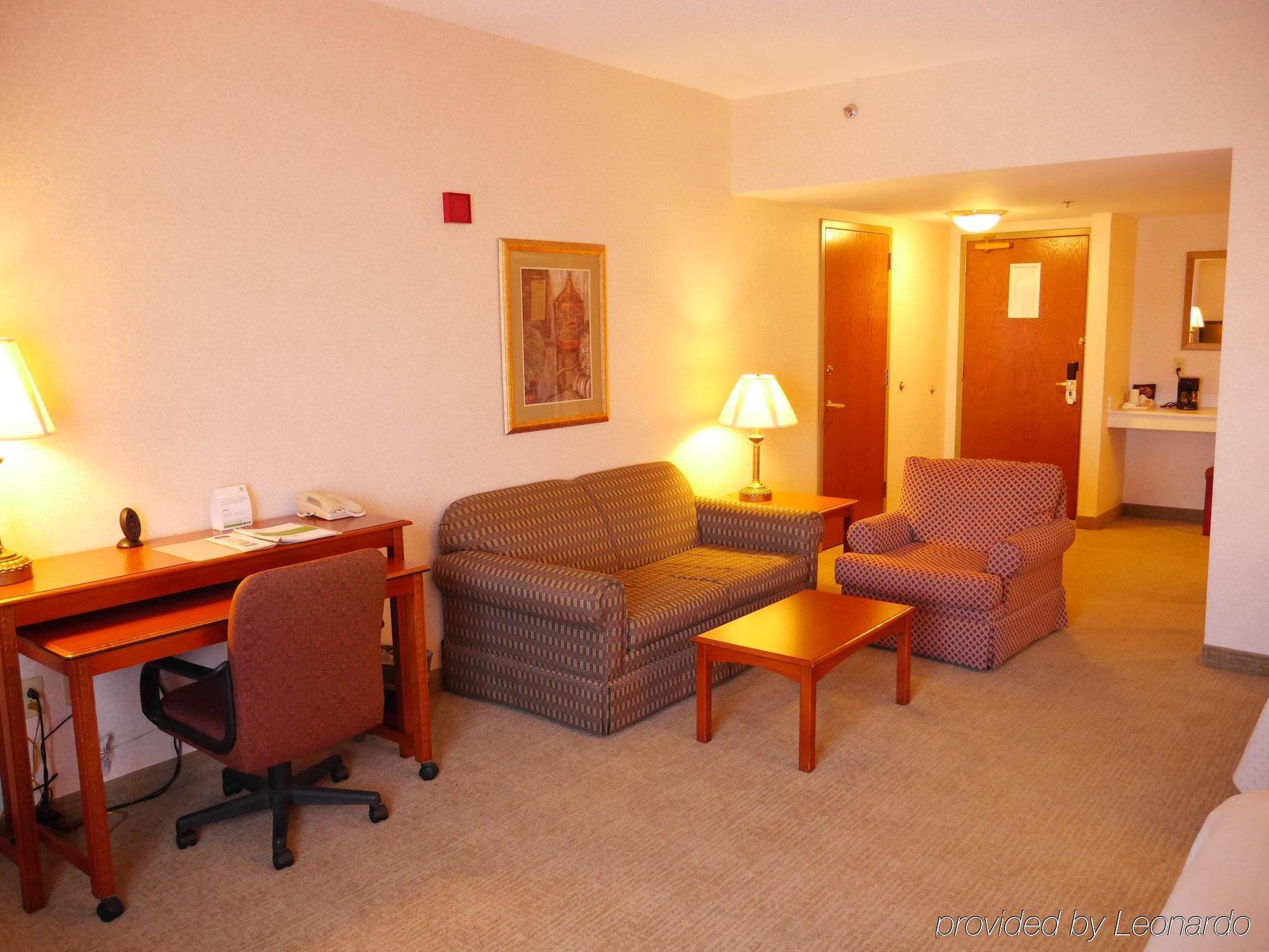 Holiday Inn Lafayette-City Centre By Ihg Exterior photo